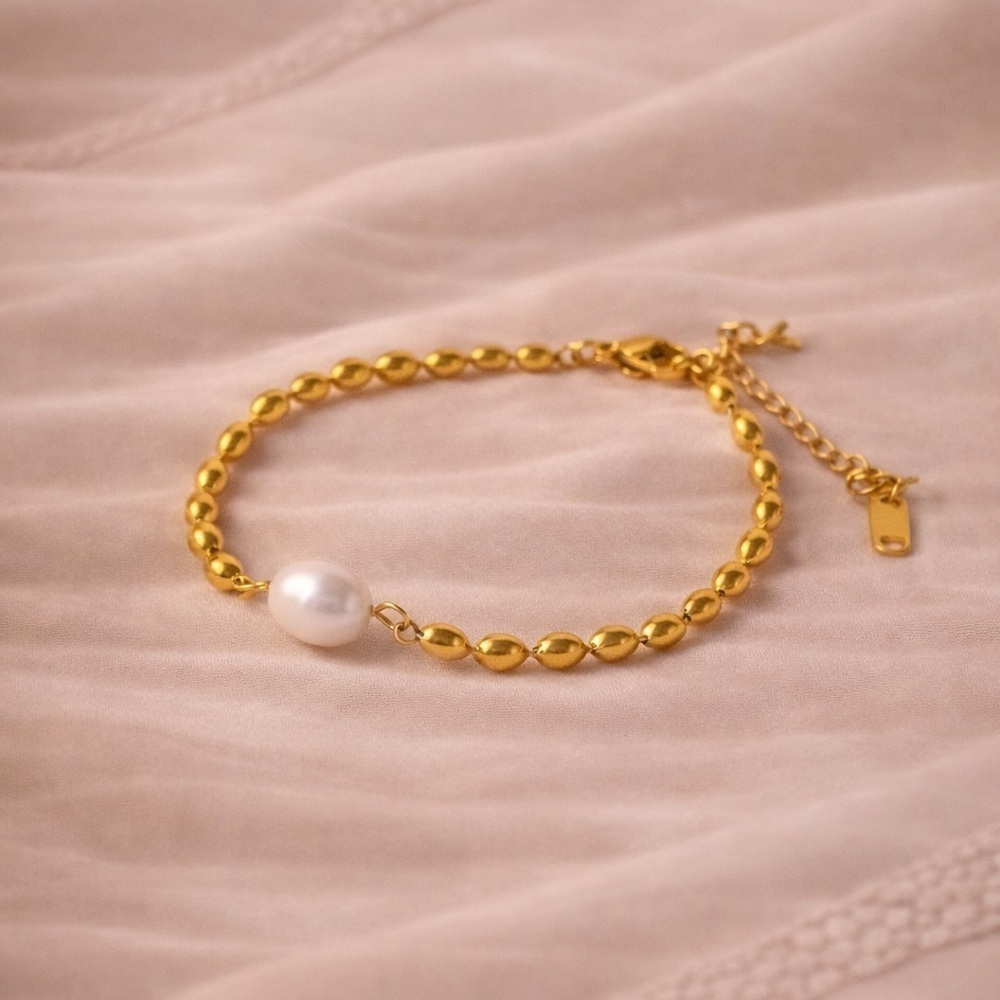 Luxury Minimal Gold Pearl Bracelet